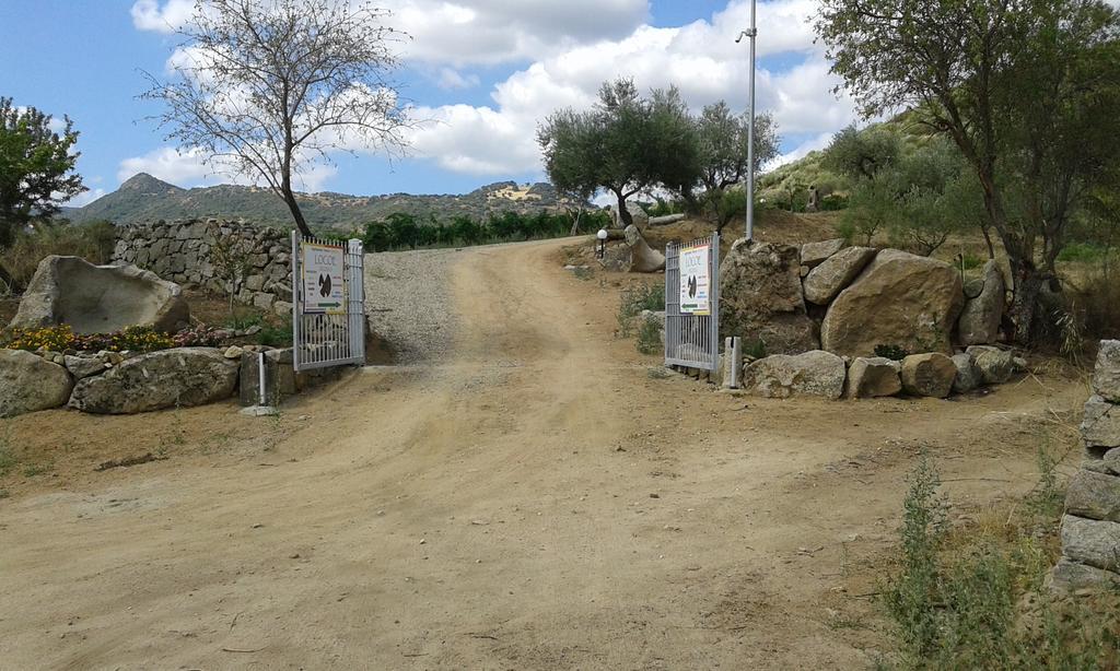 הוילה אוליאנה Agriturismo Locoe מראה חיצוני תמונה