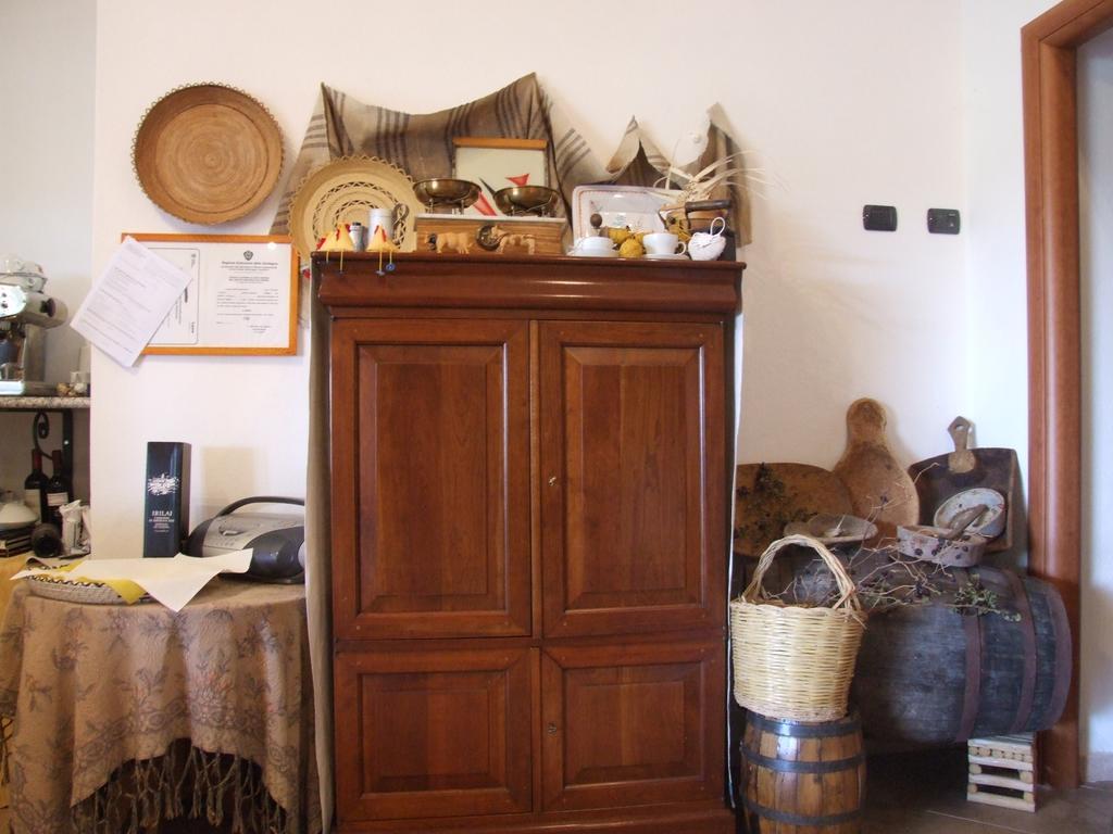 אוליאנה Agriturismo Locoe מראה חיצוני תמונה