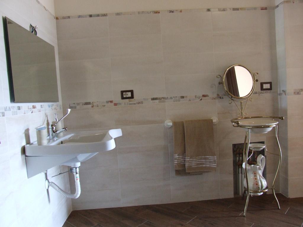 אוליאנה Agriturismo Locoe מראה חיצוני תמונה