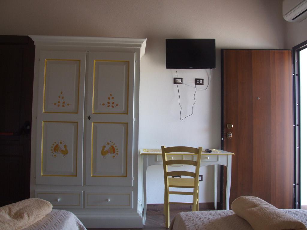 אוליאנה Agriturismo Locoe מראה חיצוני תמונה